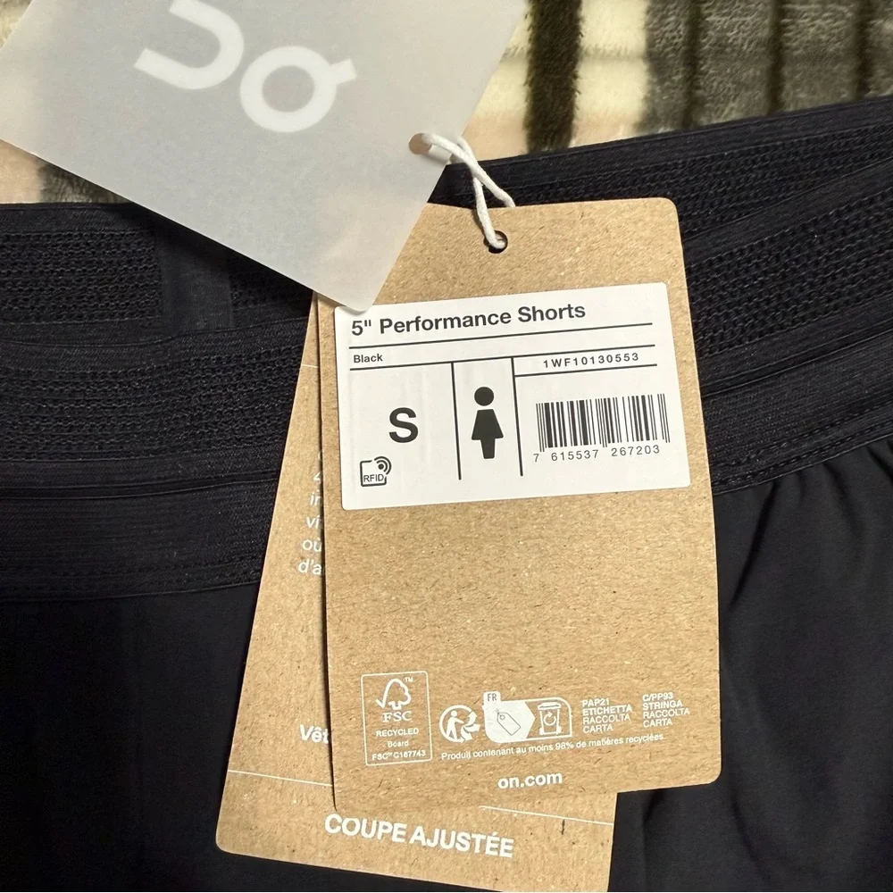 ON Cloud Running Performance 5 inch Shorts - Picture 2 of 4